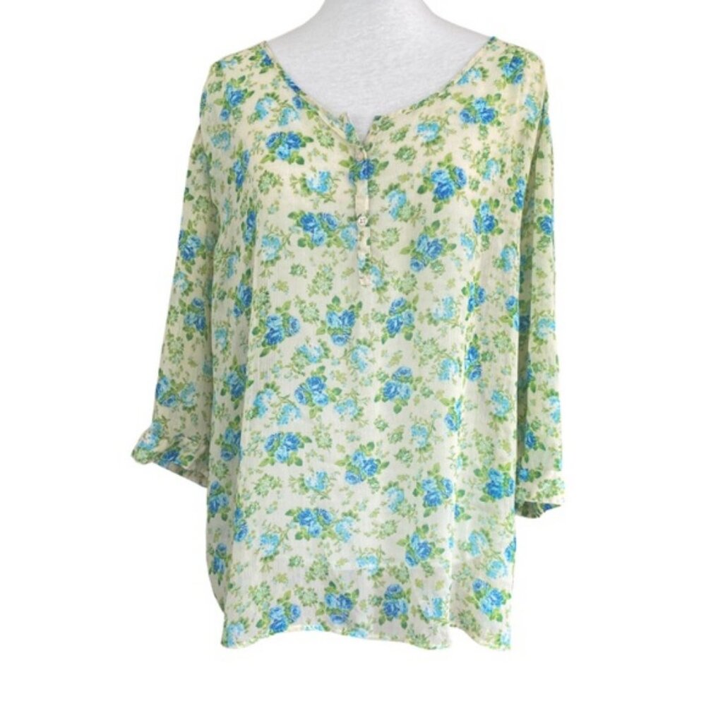 Bobbie Brooks lightweight sheer floral blouse with 3/4 sleeves. Women's size 2X